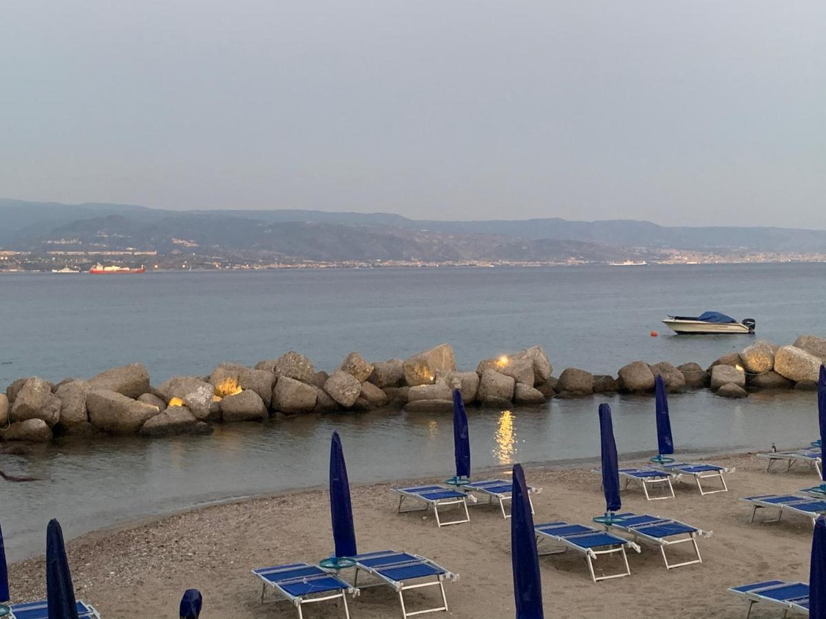 Bed And Beach Messina Esterno foto
