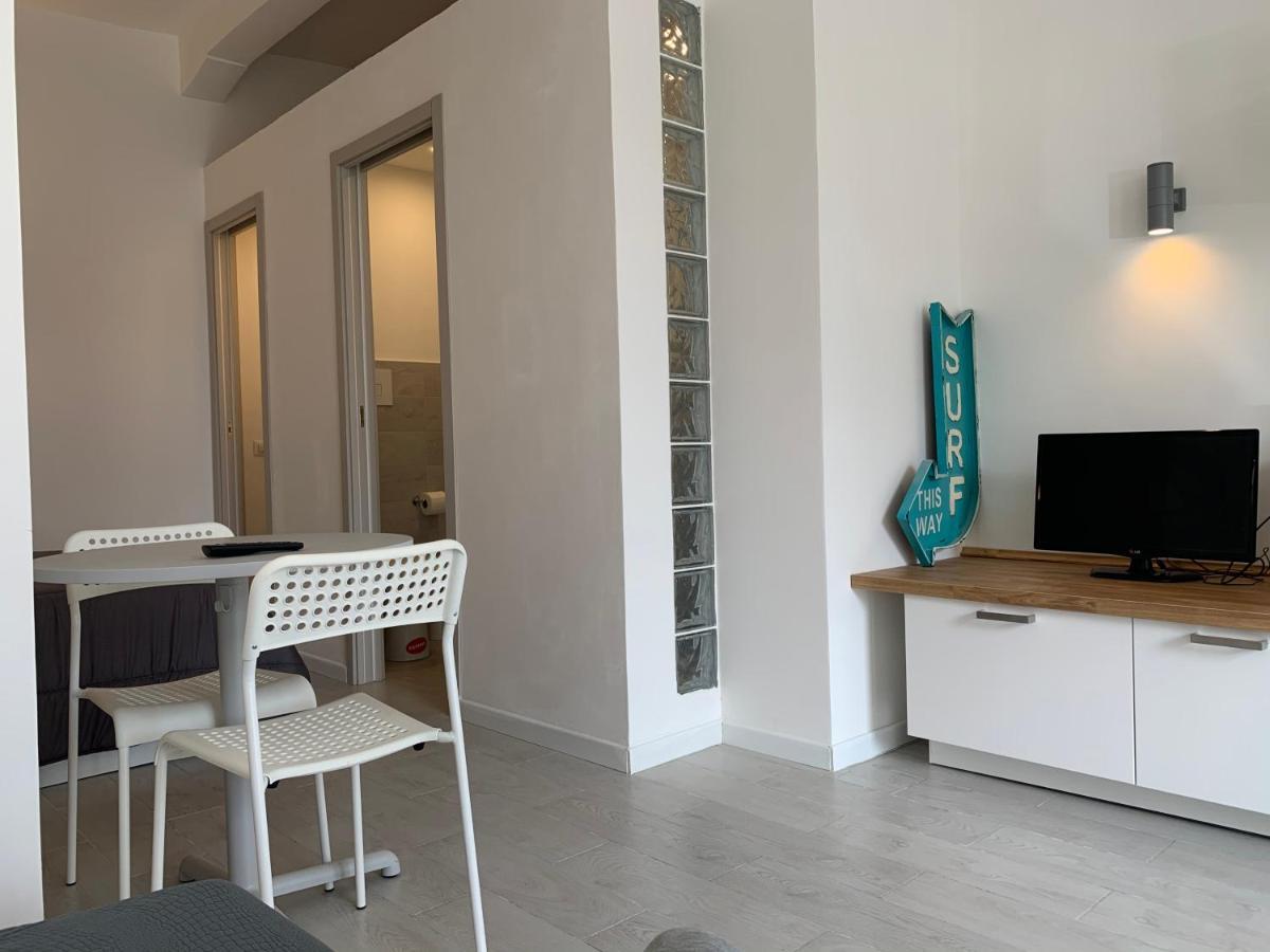 Appartamento Bed And Beach Messina Esterno foto